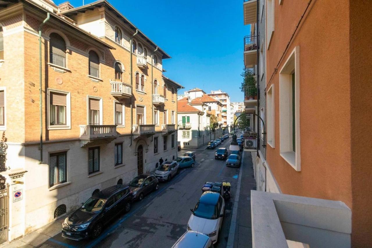New! Cit Turin Elegant Apt With Parking Extérieur photo